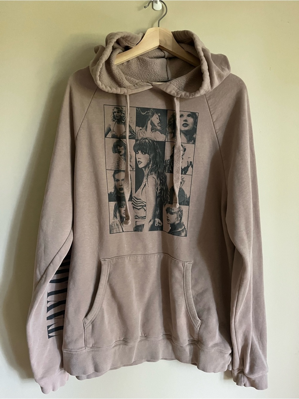 Taylor Swift The Eras tour tan hoodie size medium